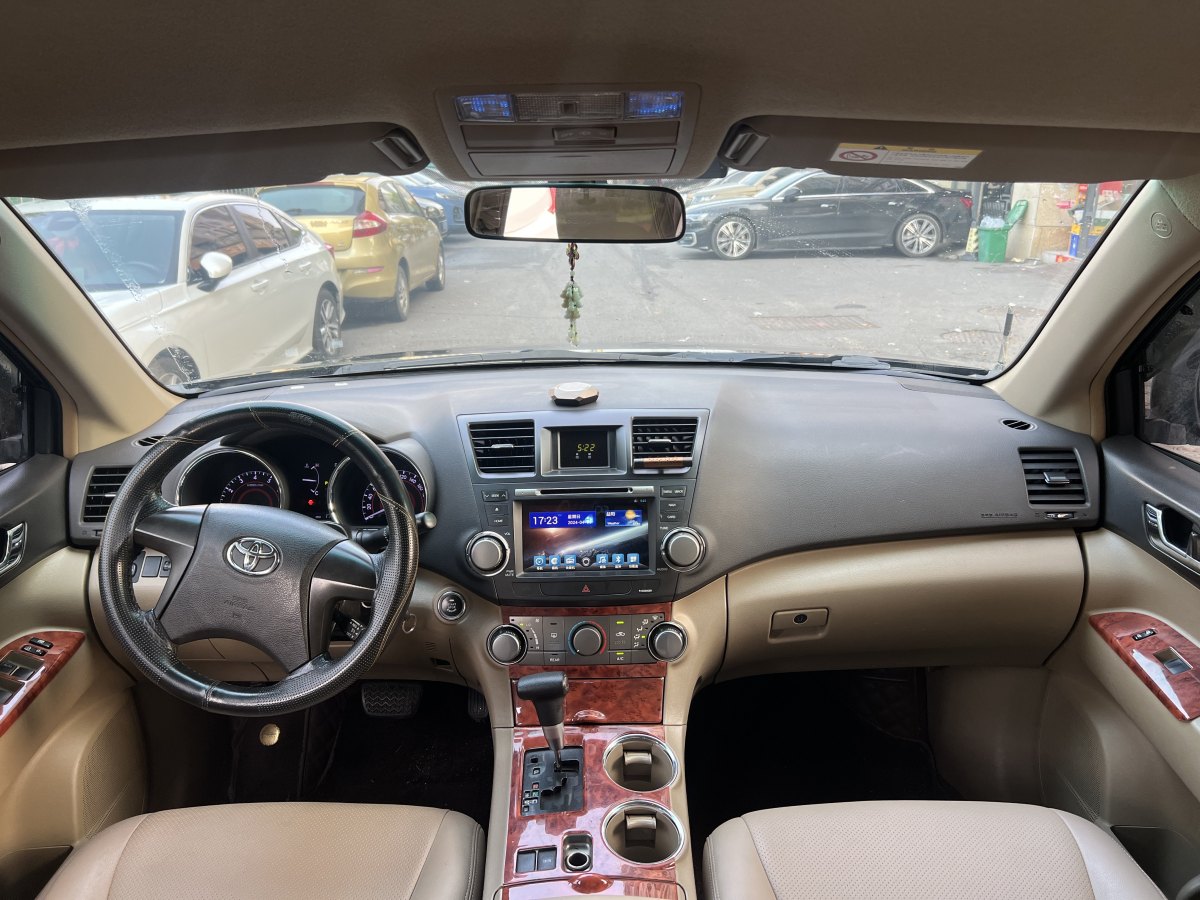 丰田 汉兰达  2012款 2.7L 两驱7座精英版图片
