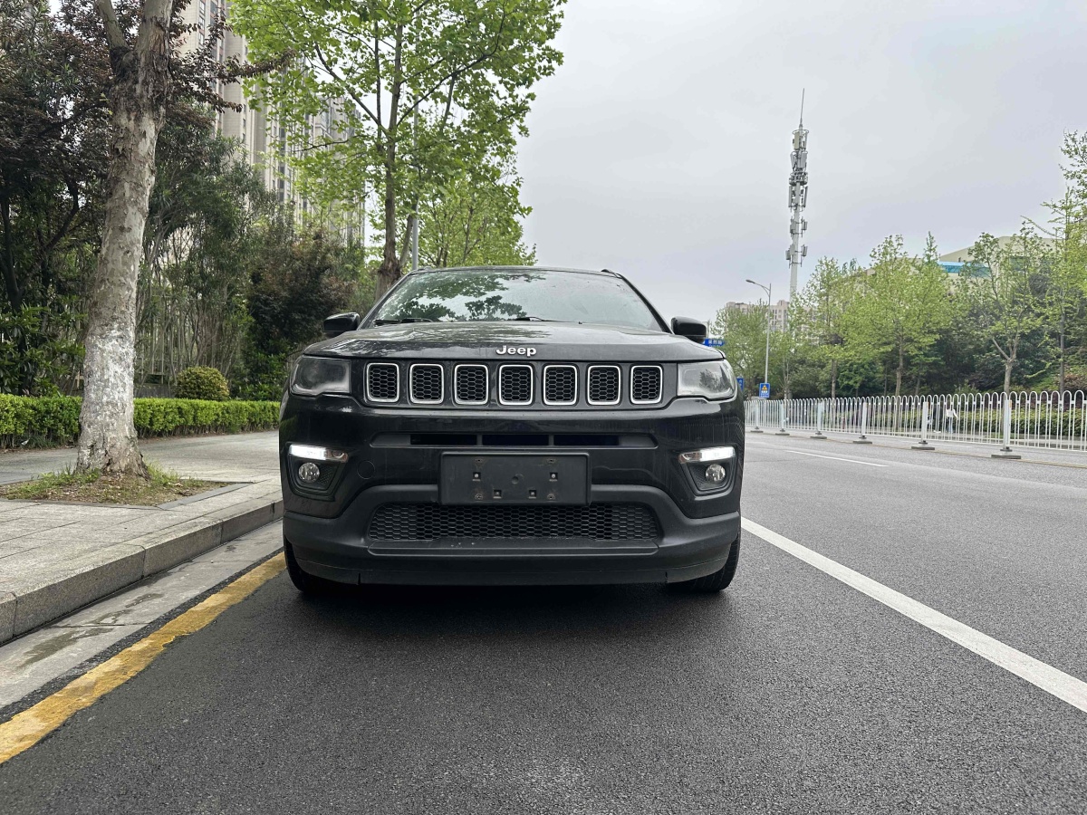 Jeep 指南者  2019款  220T 自动家享版图片