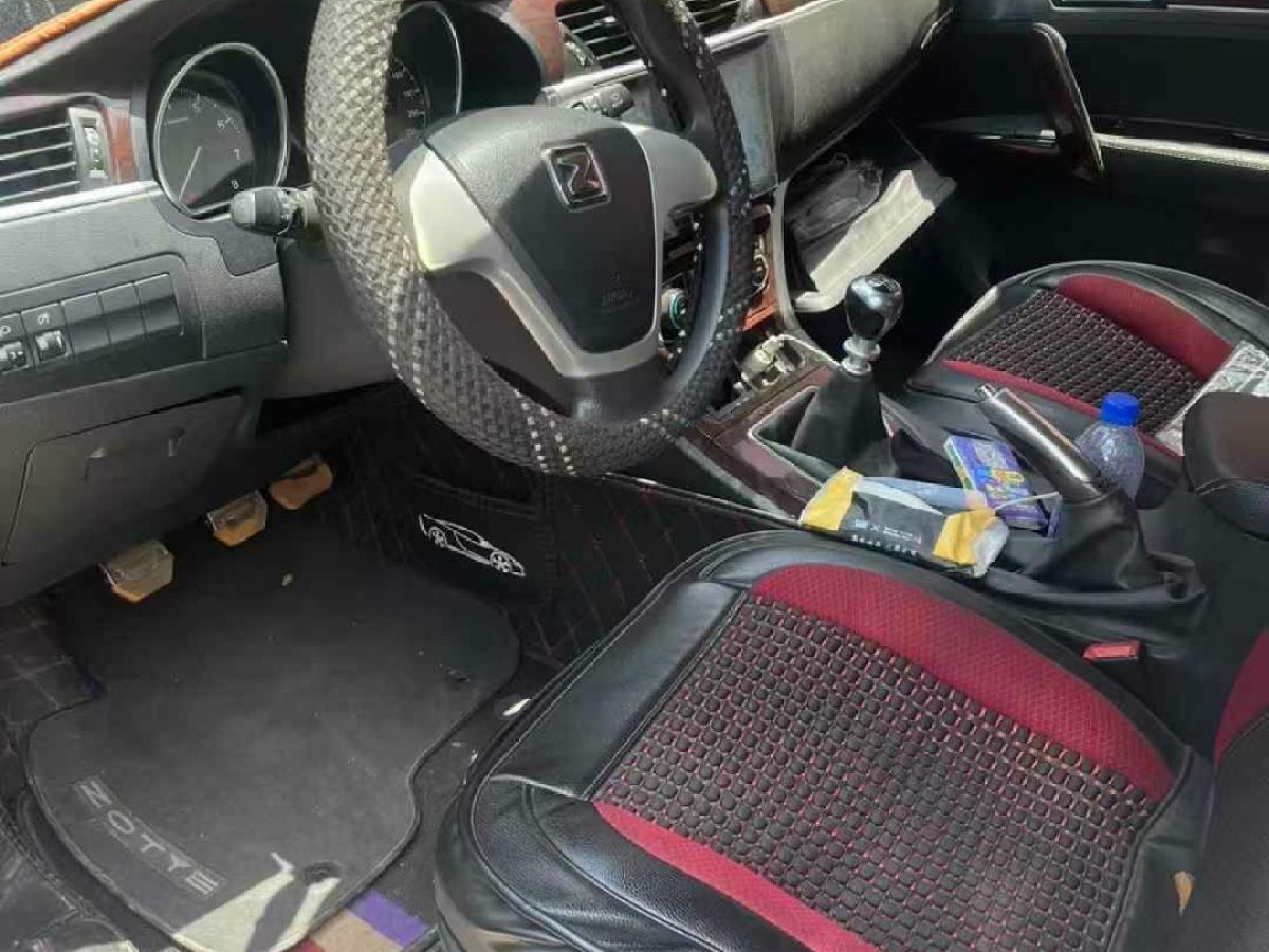 眾泰 T600  2016款 1.5T 手動尊貴型圖片