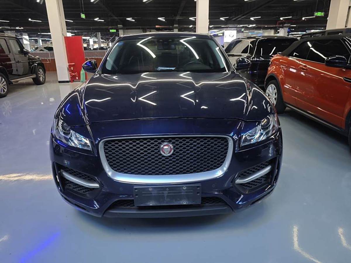 捷豹 F-PACE  2016款 2.0T 兩驅(qū)R-Sport運動版圖片