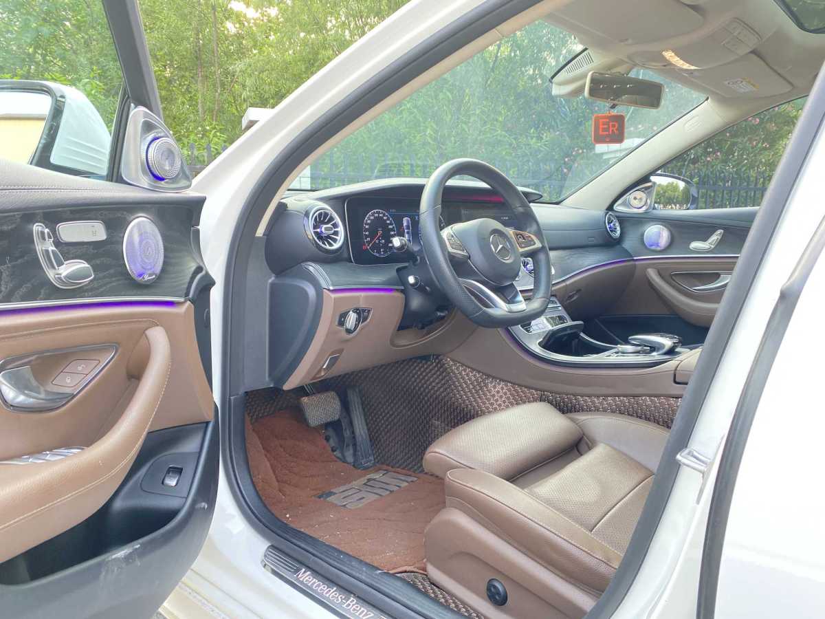 2018年9月奔驰 奔驰E级  2018款 改款 E 200 L 运动型