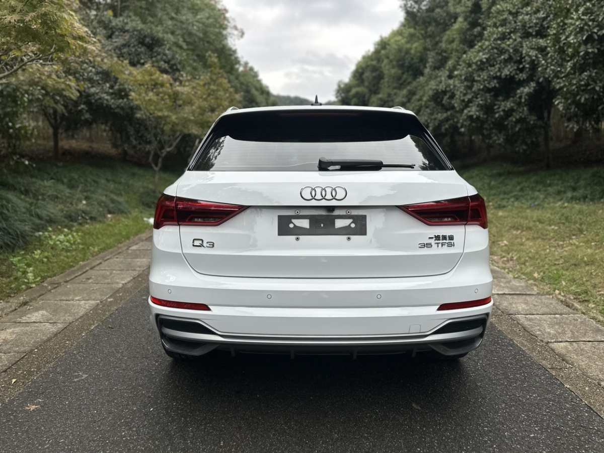 奧迪 奧迪Q3  2022款 35 TFSI 進(jìn)取動感型圖片