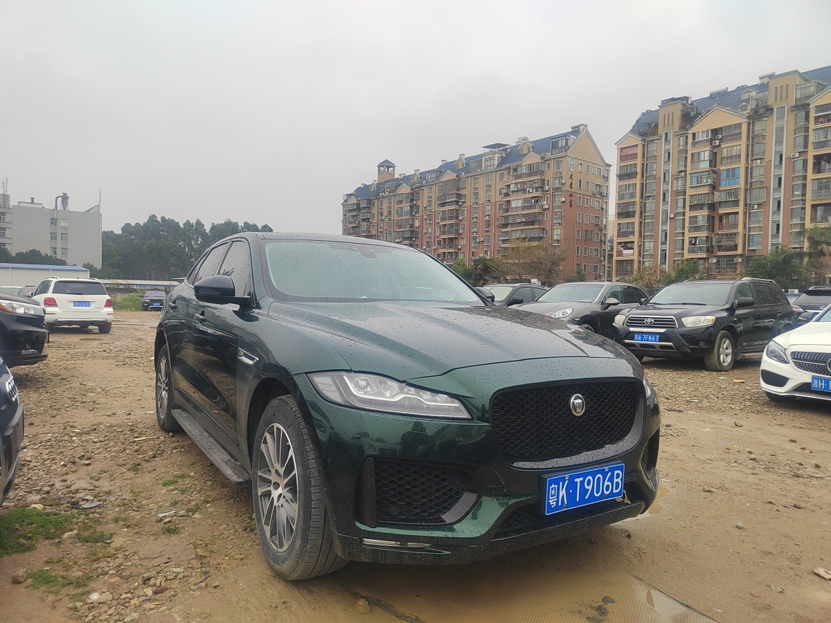 捷豹 F-PACE  2016款 2.0T 兩驅(qū)R-Sport運動版圖片