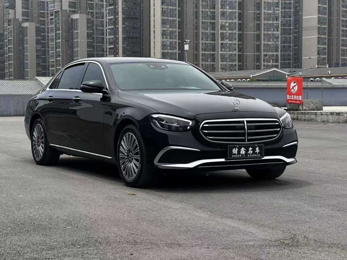 奔馳 奔馳E級(jí)  2023款 改款 E 300 L 尊貴型圖片