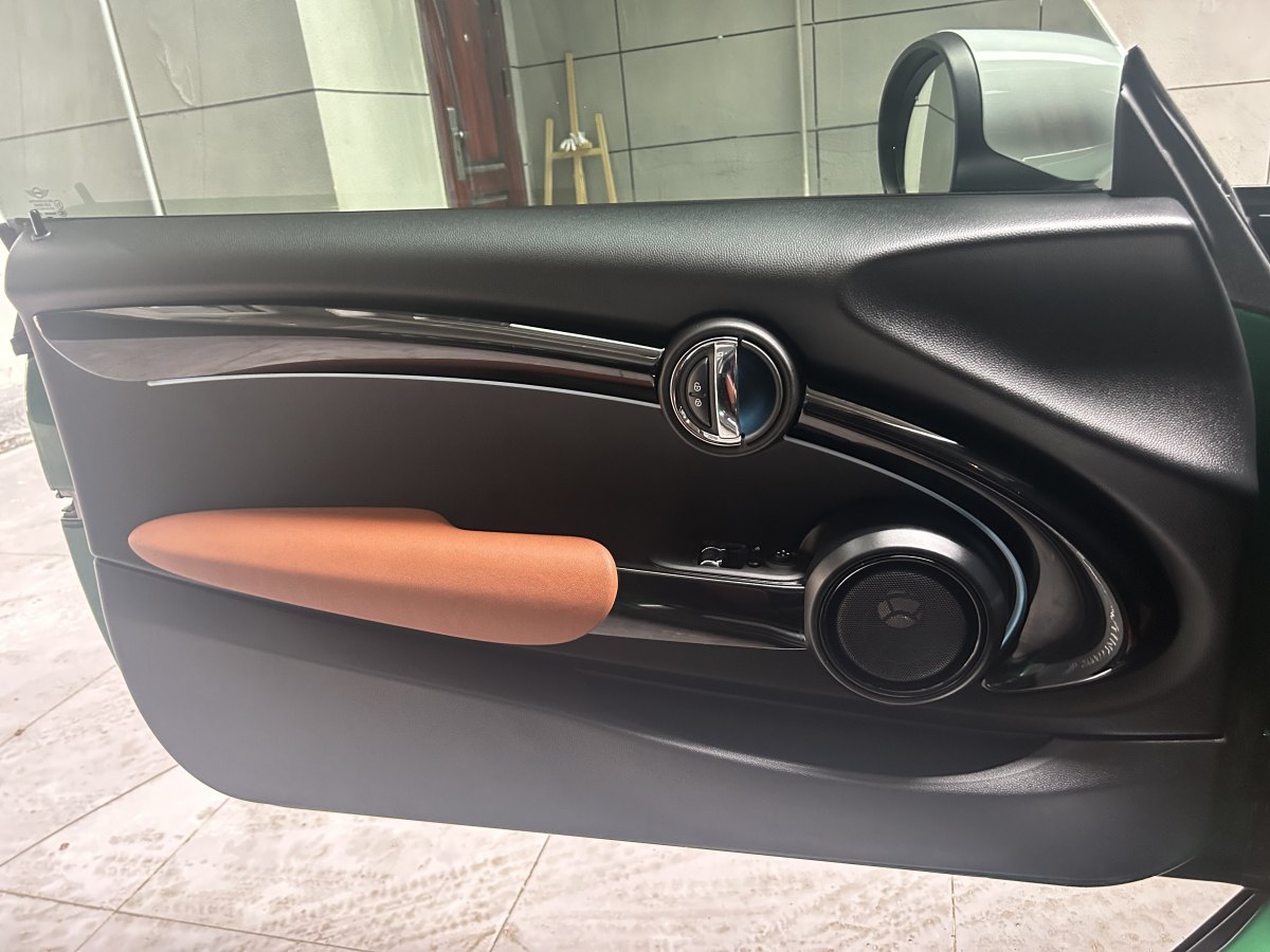 MINI MINI  2022款 2.0T COOPER S 執(zhí)迷特別版圖片