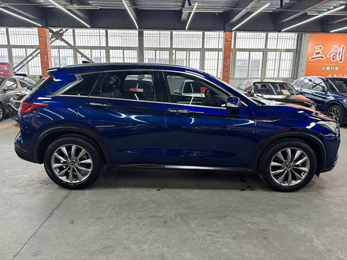 英菲尼迪 QX50  2020款 改款 2.0T 四驅(qū)菁英版圖片