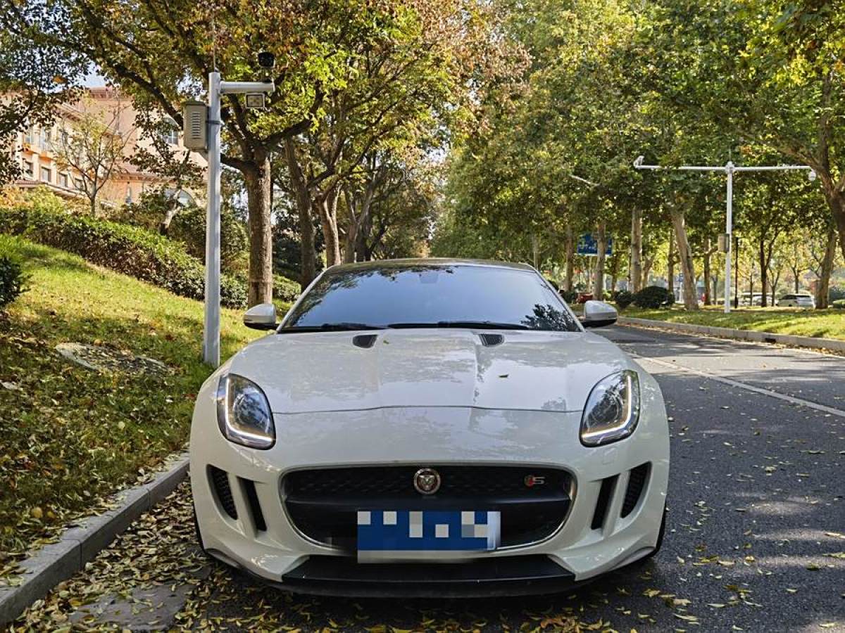 2015年10月捷豹 F-TYPE  2016款 3.0T 硬頂版