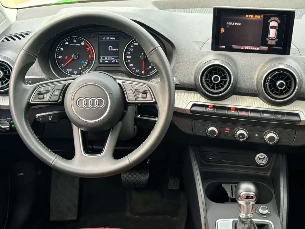 奧迪 奧迪Q2L  2021款 35 TFSI 進取動感型圖片