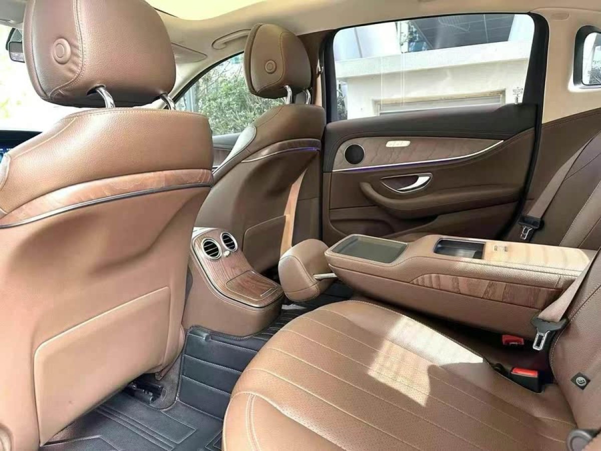 奔馳 奔馳E級(jí)  2021款 改款 E 300 L 時(shí)尚型圖片