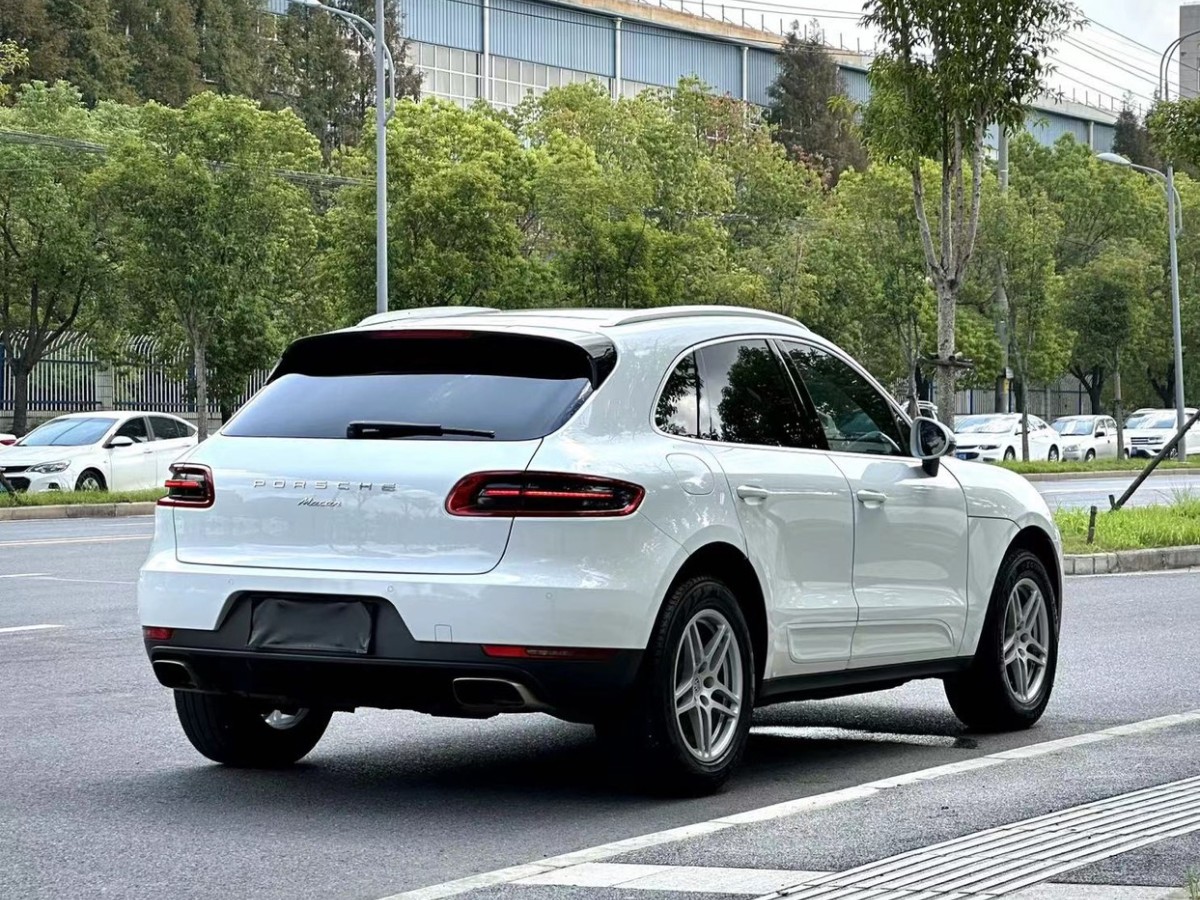 2018年01月保時(shí)捷 Macan  2017款 Macan 2.0T