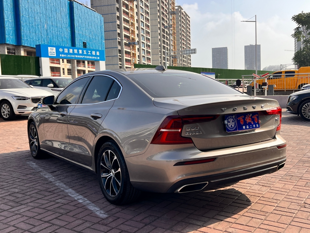 2020年10月沃爾沃 S60L  2021款 T4 智逸豪華版