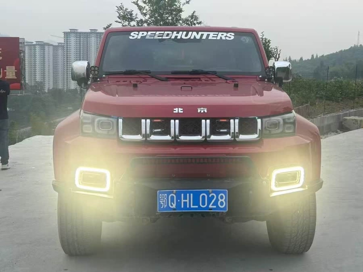 北京 BJ40  2019款  2.0T 自動四驅(qū)城市獵人版旗艦型圖片