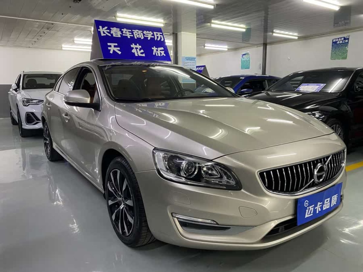 沃爾沃 S60  2014款 改款 T5 個(gè)性運(yùn)動(dòng)版圖片