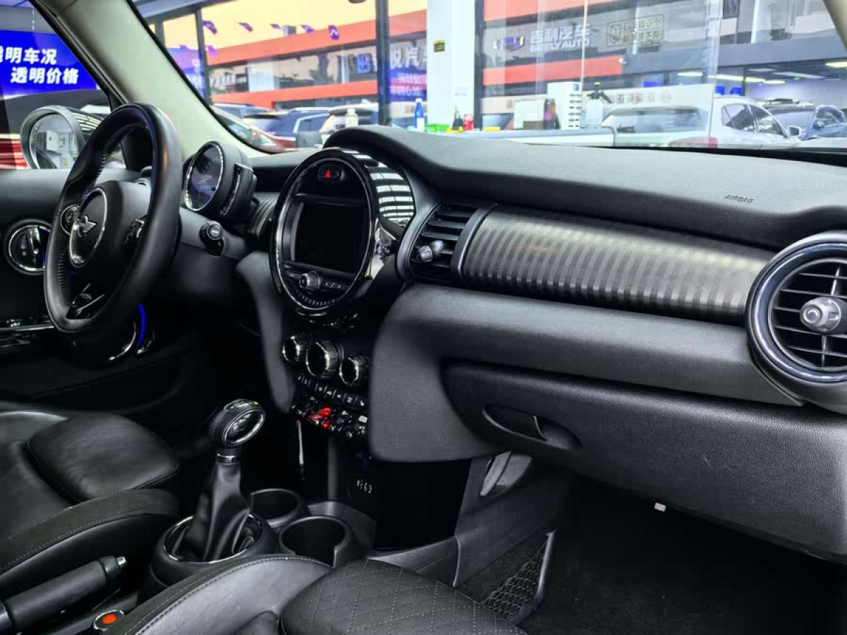 MINI MINI  2017款 1.5T COOPER 冰藍色限量版 五門版圖片