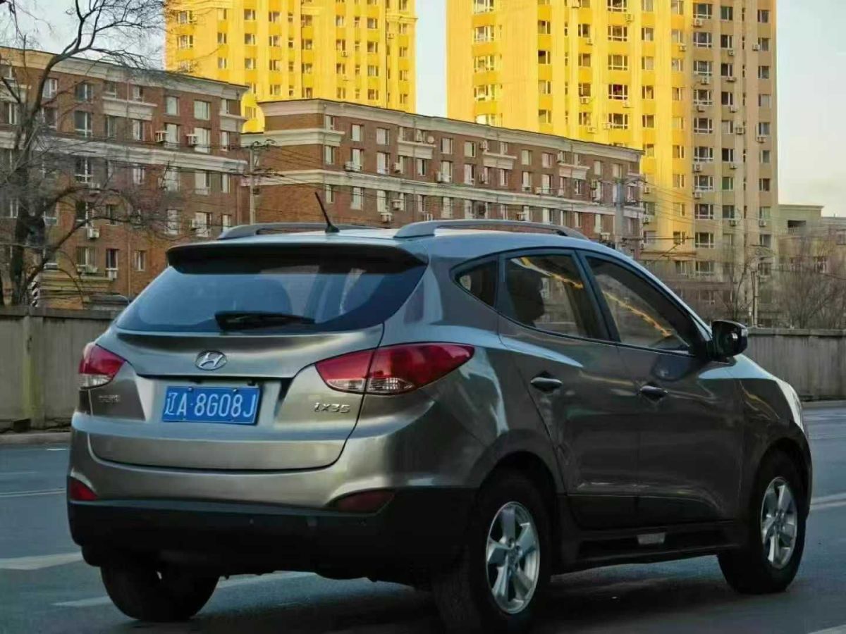 現(xiàn)代 ix35  2013款 2.0 GL 兩驅(qū)舒適型圖片