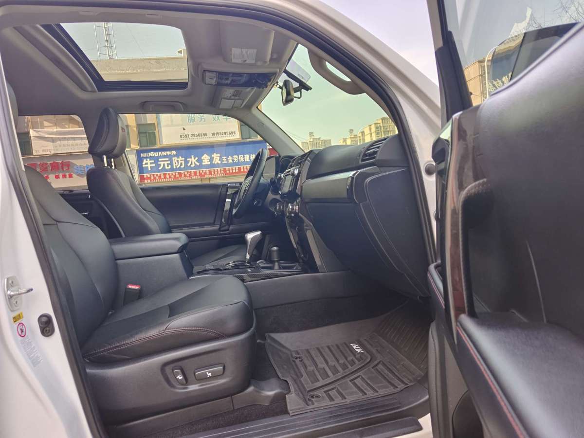 2019年6月丰田 4Runner  4.0L 乔治巴顿改装车