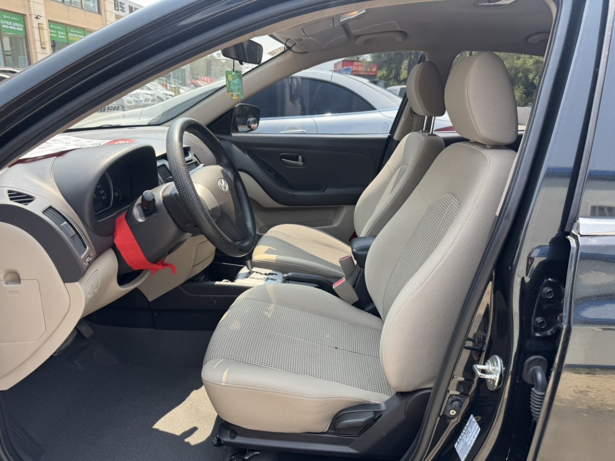 現(xiàn)代 悅動  2011款 1.6L 自動舒適型圖片