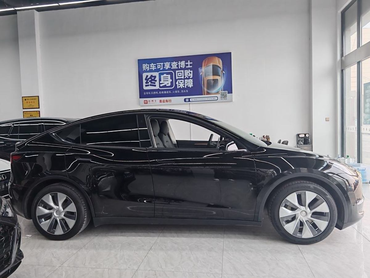 特斯拉 Model 3  2022款 后輪驅(qū)動版圖片