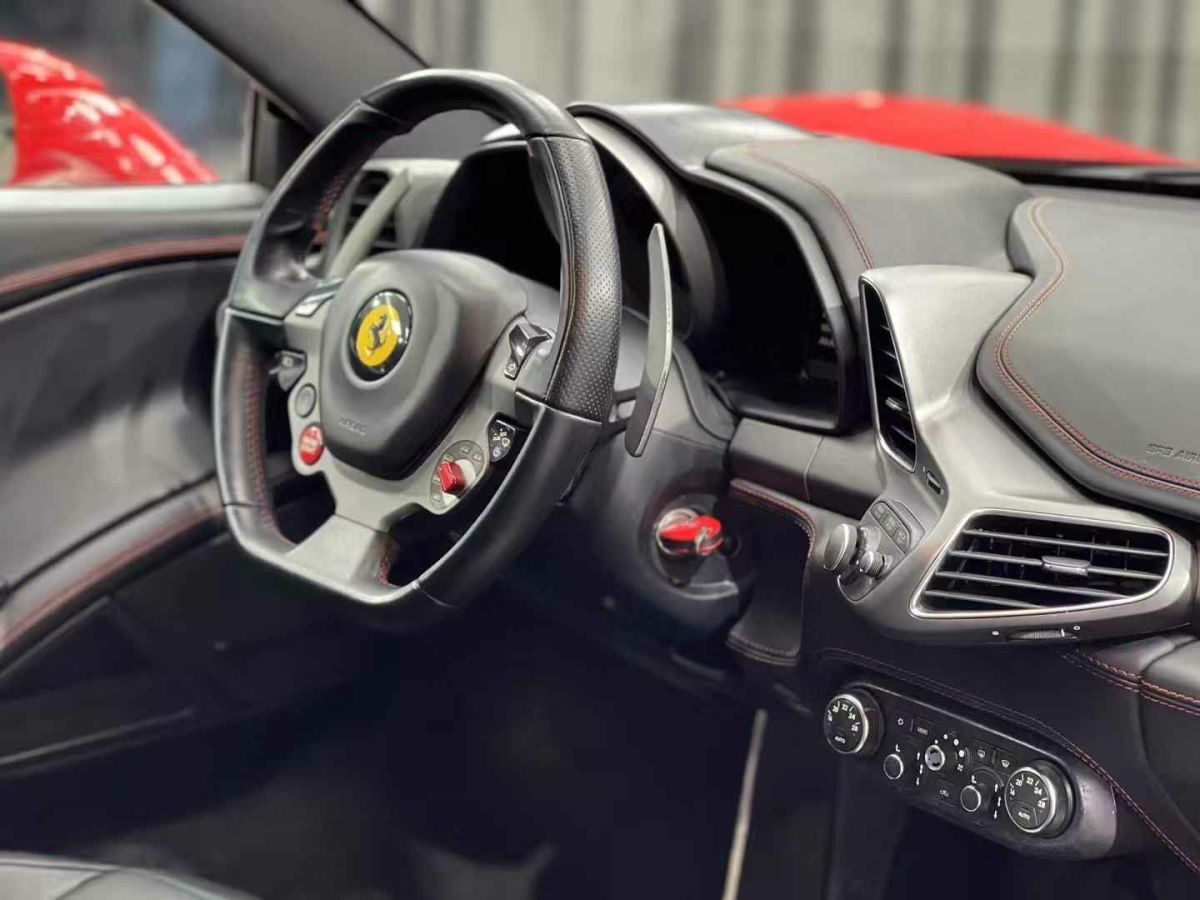 法拉利 GTC4Lusso  2016款 6.3L V12圖片