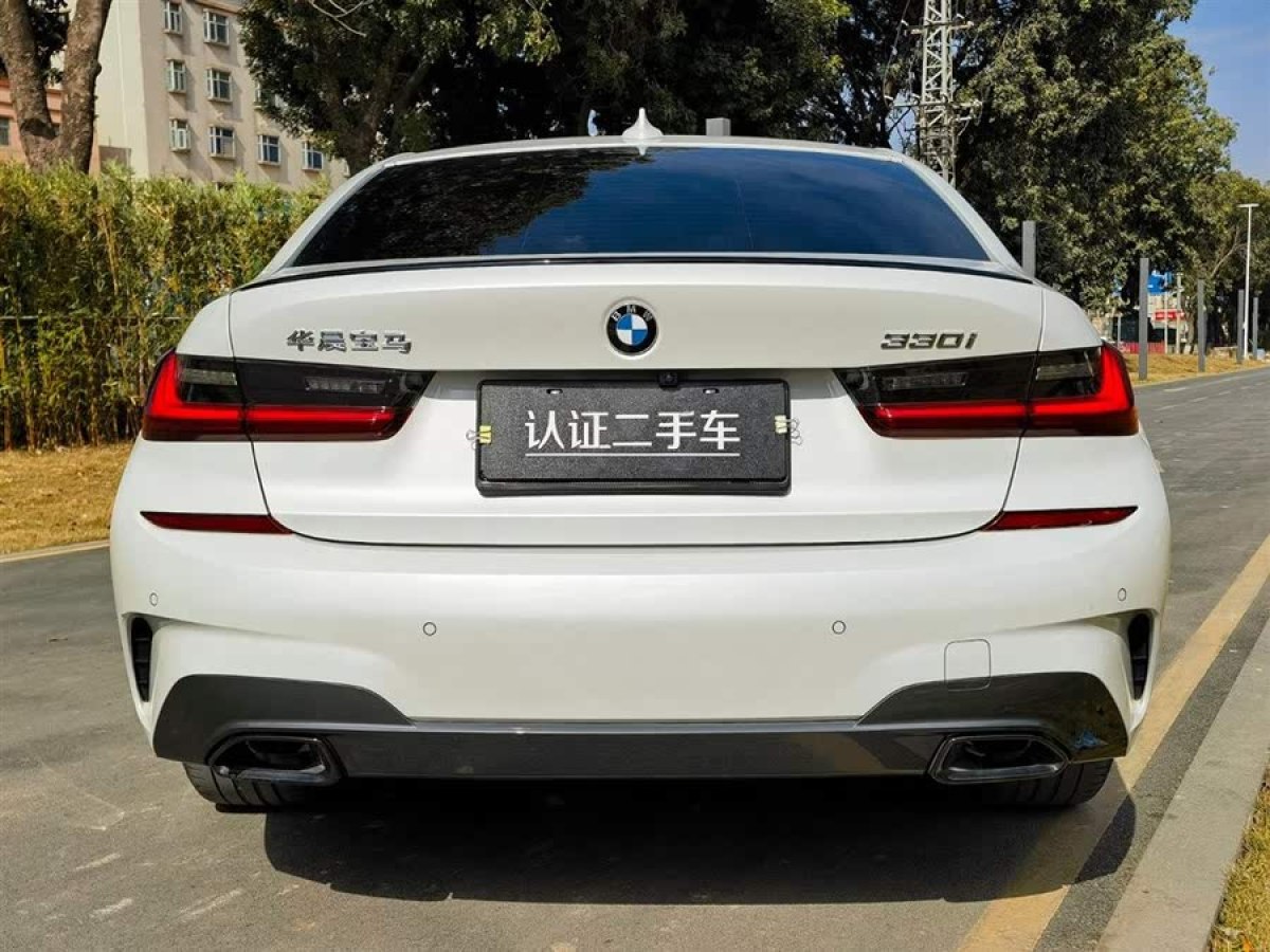 寶馬 寶馬3系  2022款 330i M運動曜夜套裝圖片