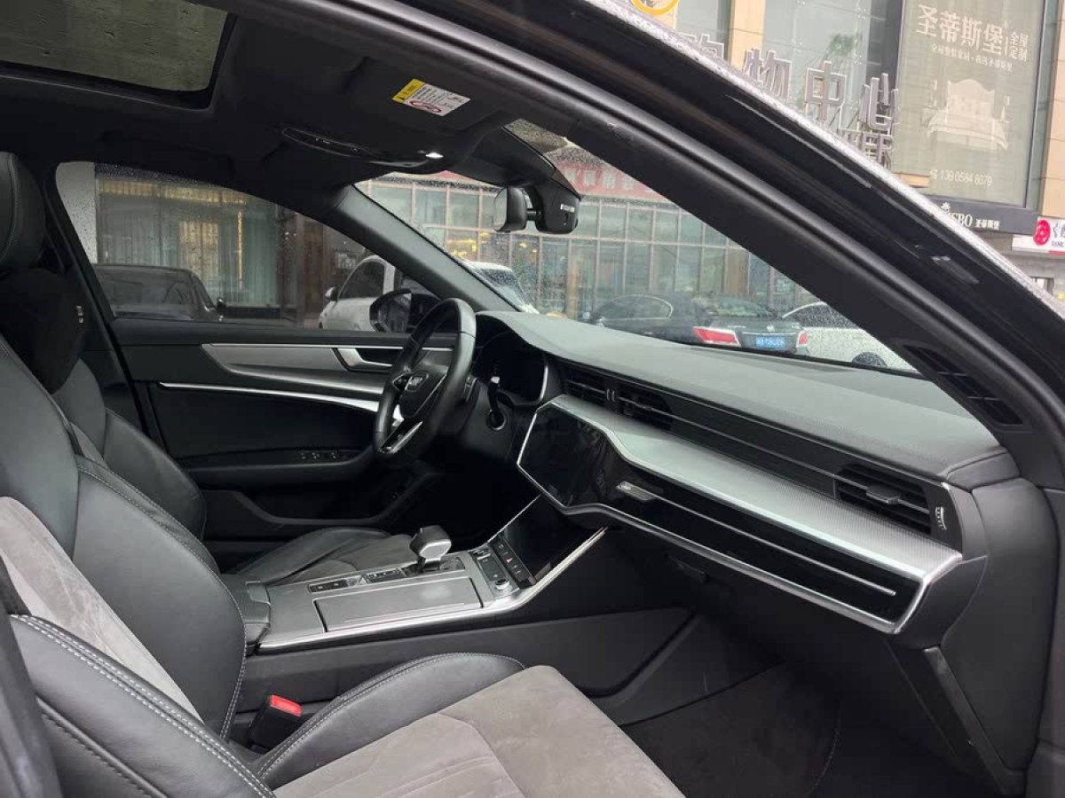 奧迪 奧迪A6L  2022款 45 TFSI 臻選動感型圖片