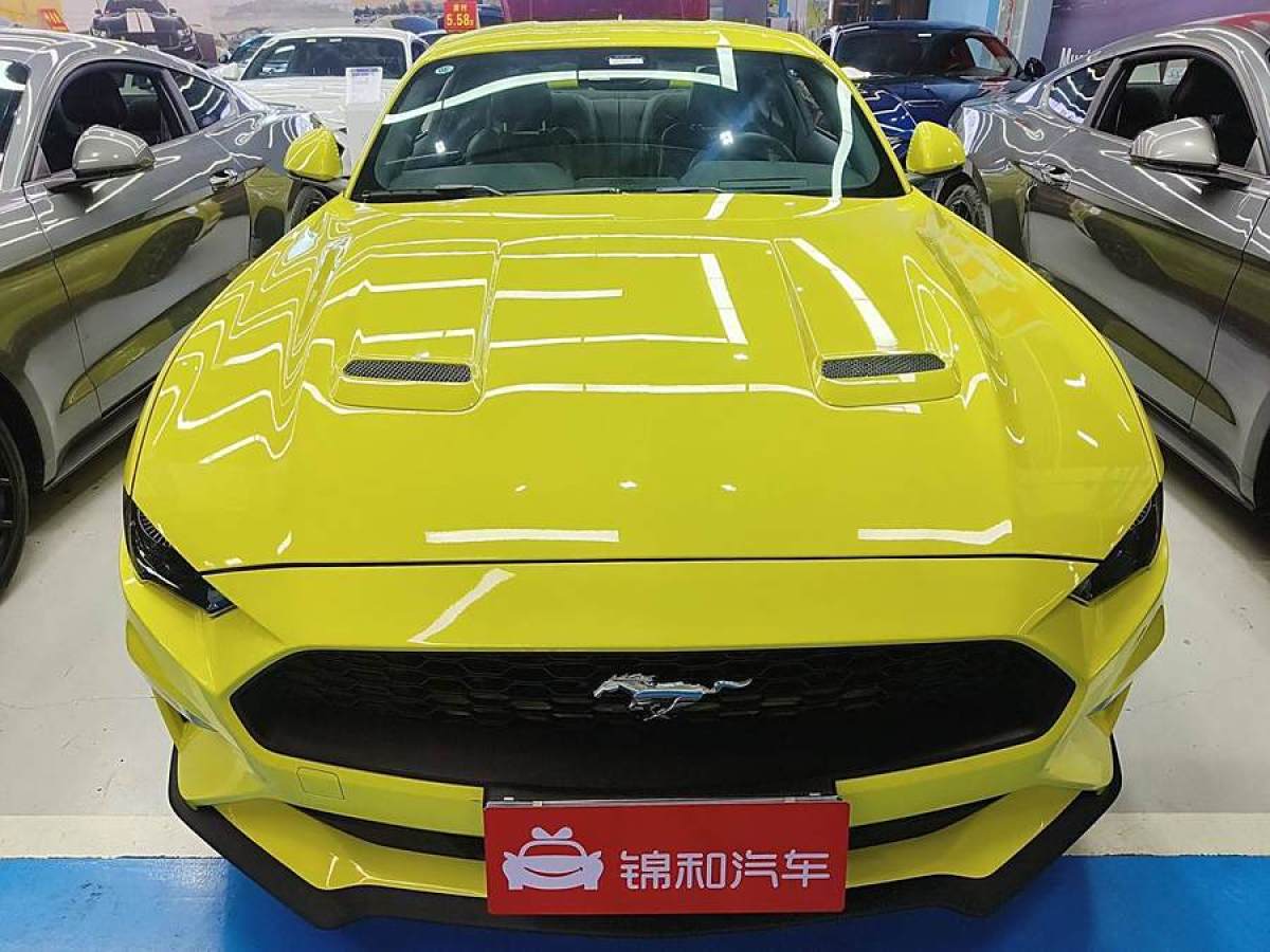 福特 Mustang  2021款 2.3L EcoBoost 掠光復(fù)刻限量版圖片