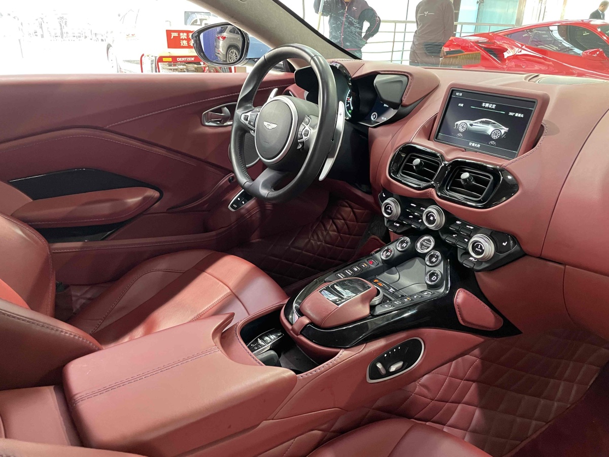 2019年5月阿斯顿·马丁 V8 Vantage  2022款 4.0T V8 Coupe
