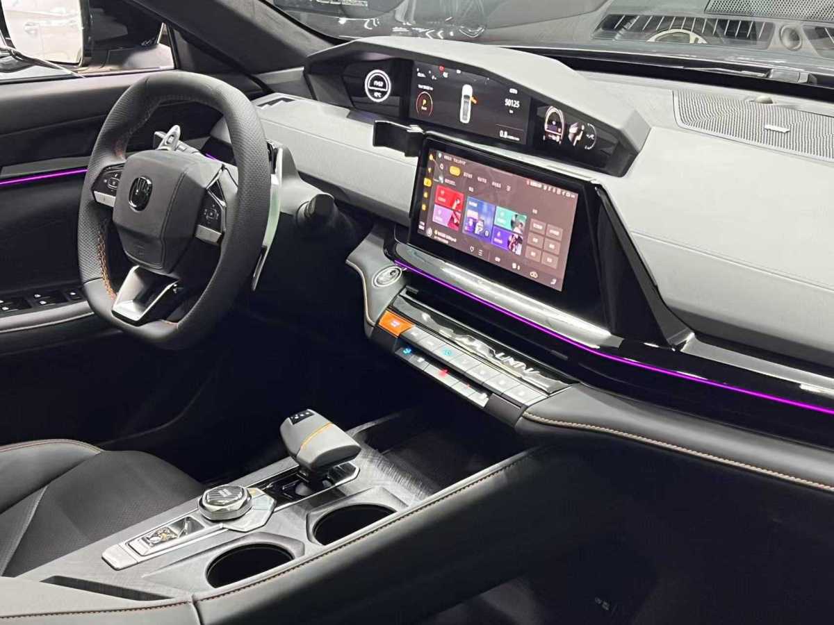 長安 長安UNI-V  2022款 1.5T 智慧領(lǐng)航型圖片