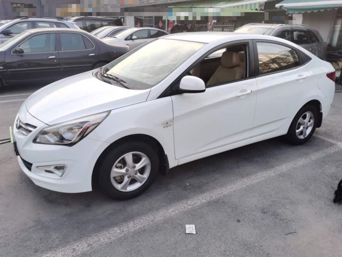 現(xiàn)代 瑞納  2016款 1.4L 手動智能型GLS圖片