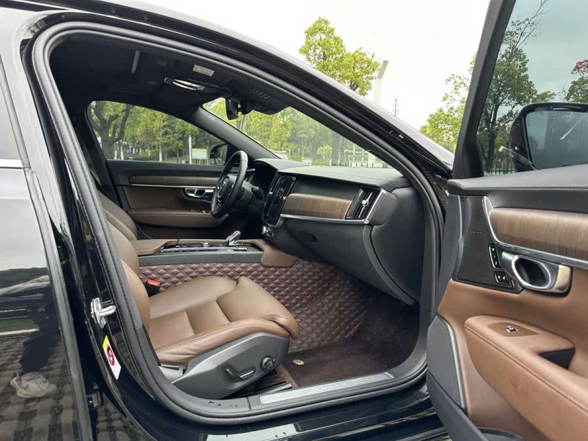 沃爾沃 S90  2022款 B5 智遠(yuǎn)豪華版圖片
