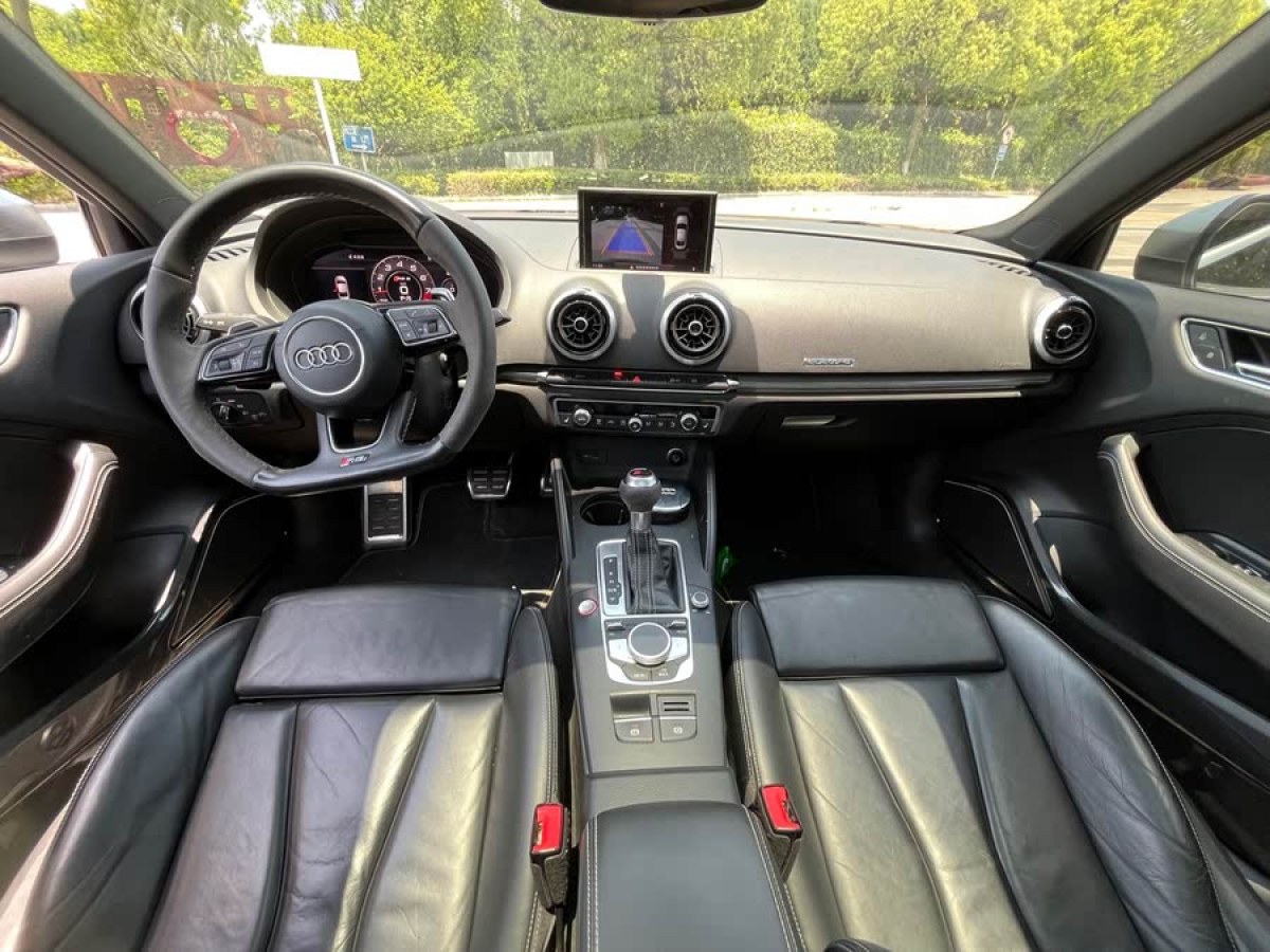 奧迪 奧迪RS 3  2017款 RS 3 2.5T Limousine圖片