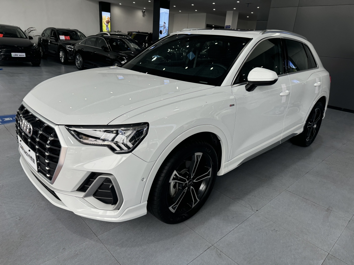 奧迪 奧迪Q3  2022款 45 TFSI quattro 時(shí)尚動(dòng)感型圖片