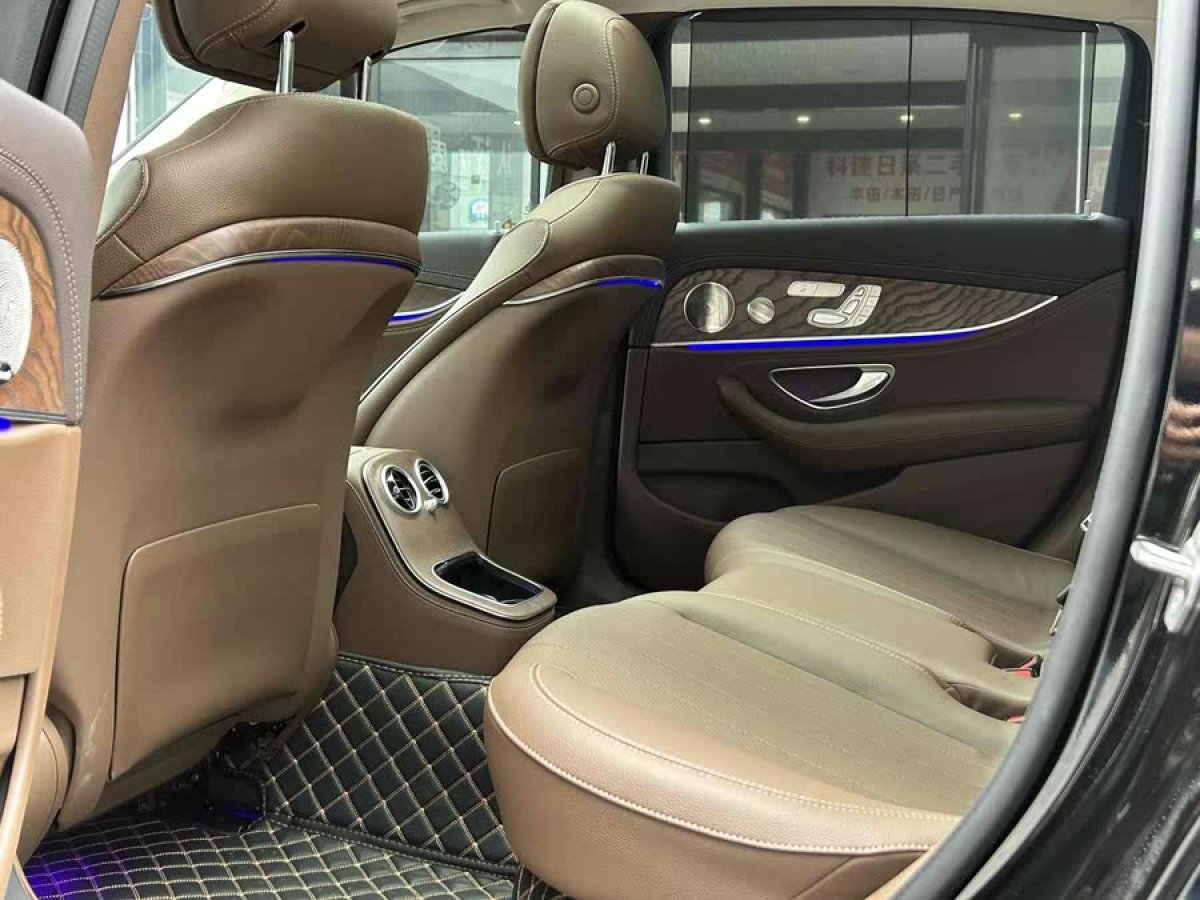 奔馳 奔馳E級(jí)  2023款 改款 E 300 L 豪華型圖片