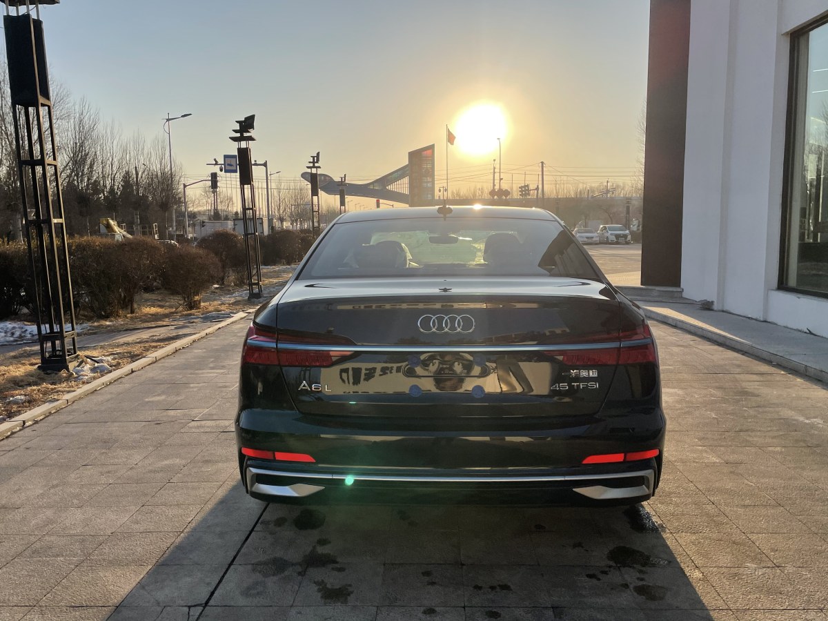 奧迪 奧迪A6L  2024款 45 TFSI 臻選動(dòng)感型圖片