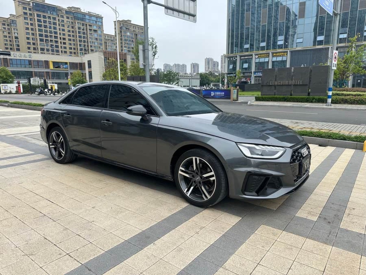 奧迪 奧迪A4L  2022款 40 TFSI 豪華動(dòng)感型圖片