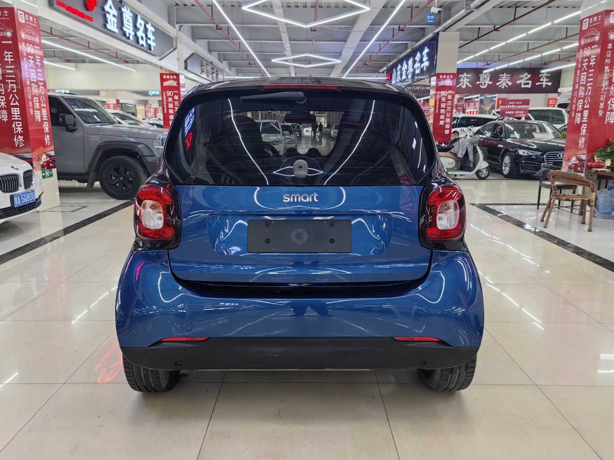 smart fortwo  2018款 1.0L 52千瓦硬頂激情版圖片