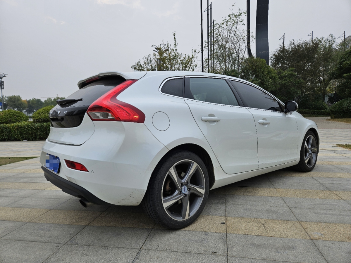 沃爾沃 V40  2015款 1.6T 智雅版圖片