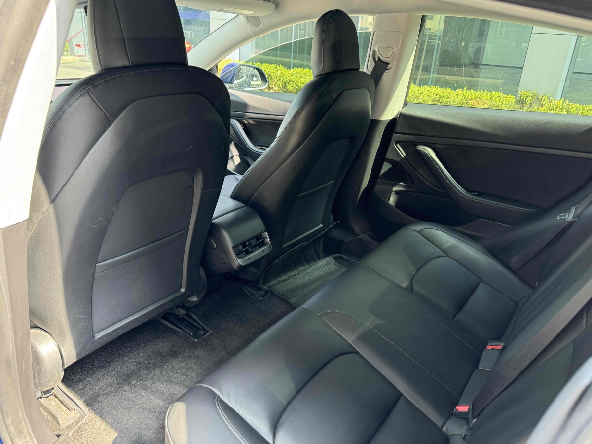 特斯拉 Model 3  2019款 標準續(xù)航后驅(qū)升級版圖片