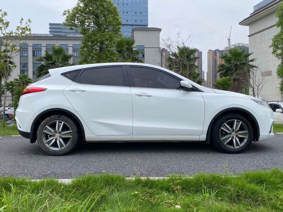 長安 逸動(dòng)XT  2015款 1.6L 自動(dòng)致酷型 國V圖片