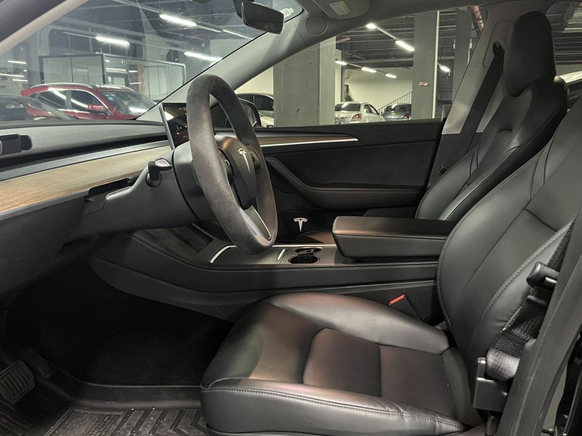 特斯拉 Model Y  2022款 改款 后輪驅(qū)動(dòng)版圖片