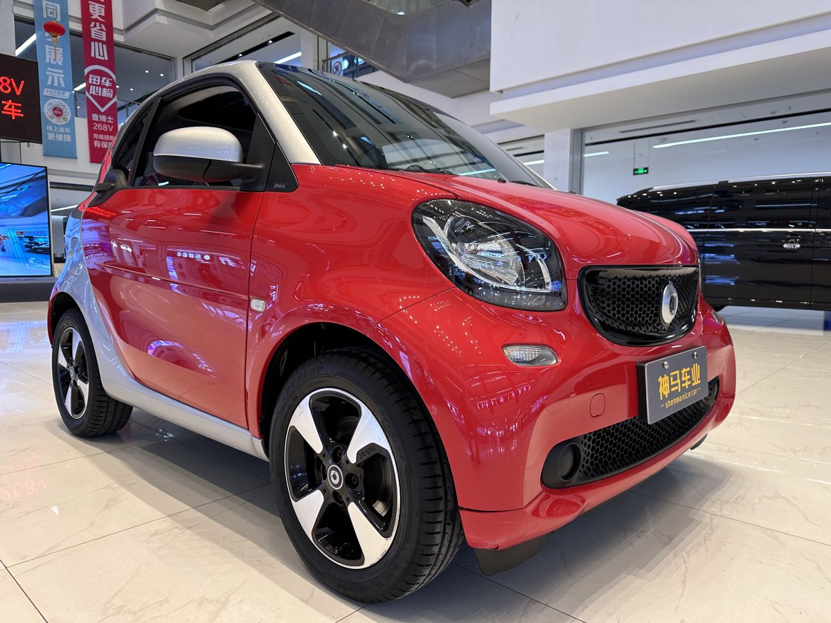 2019年3月smart fortwo  2018款 1.0L 52千瓦硬頂激情版