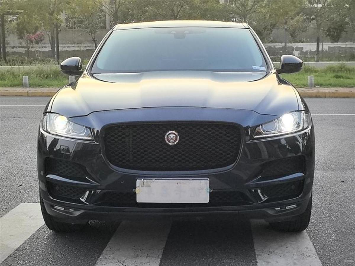 2017年1月捷豹 F-PACE  2016款 2.0T 兩驅(qū)都市尊享版