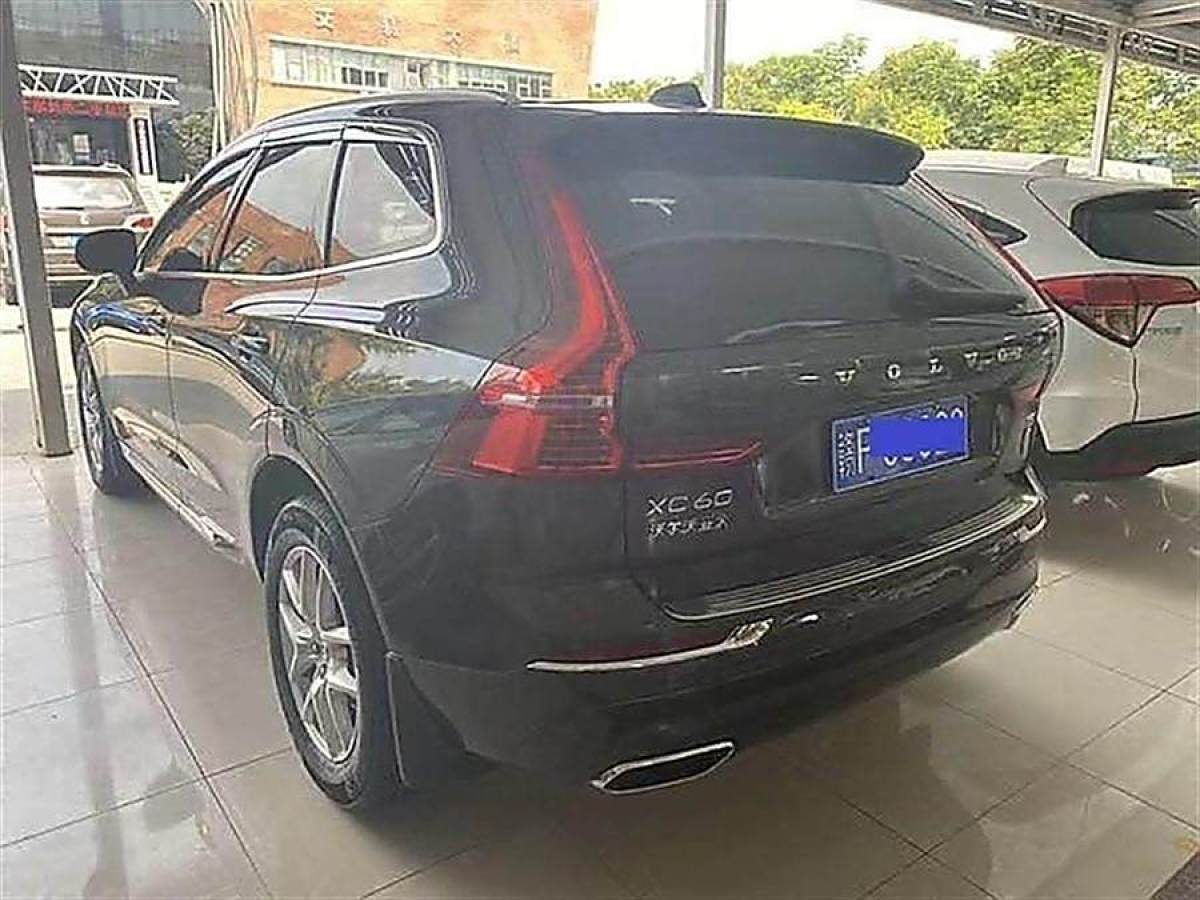 沃爾沃 XC60  2021款 T5 四驅智逸豪華版圖片