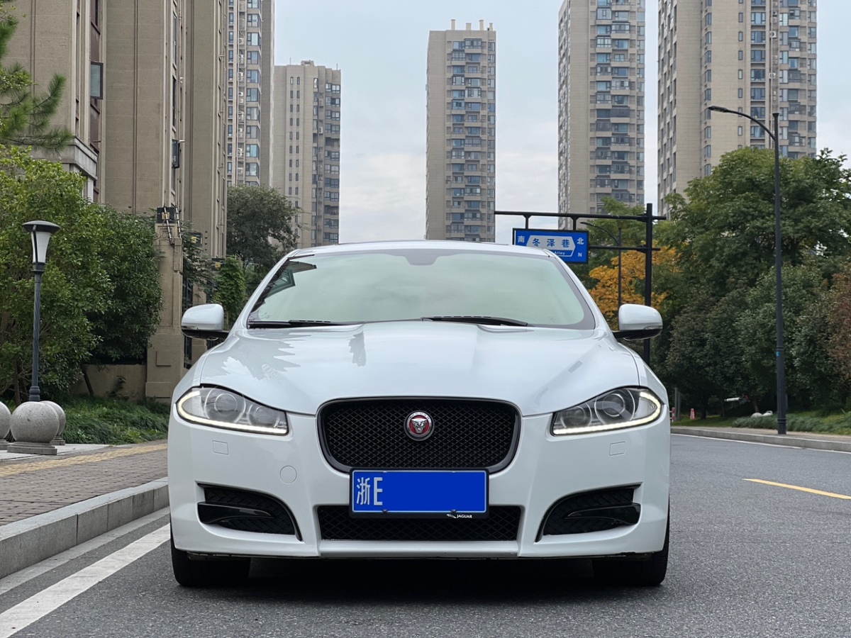 捷豹 XF  2014款 XF 3.0 SC Sport Club限量版图片