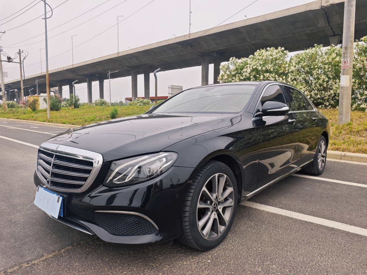 奔馳 奔馳E級  2019款 改款 E 300 L 時尚型圖片