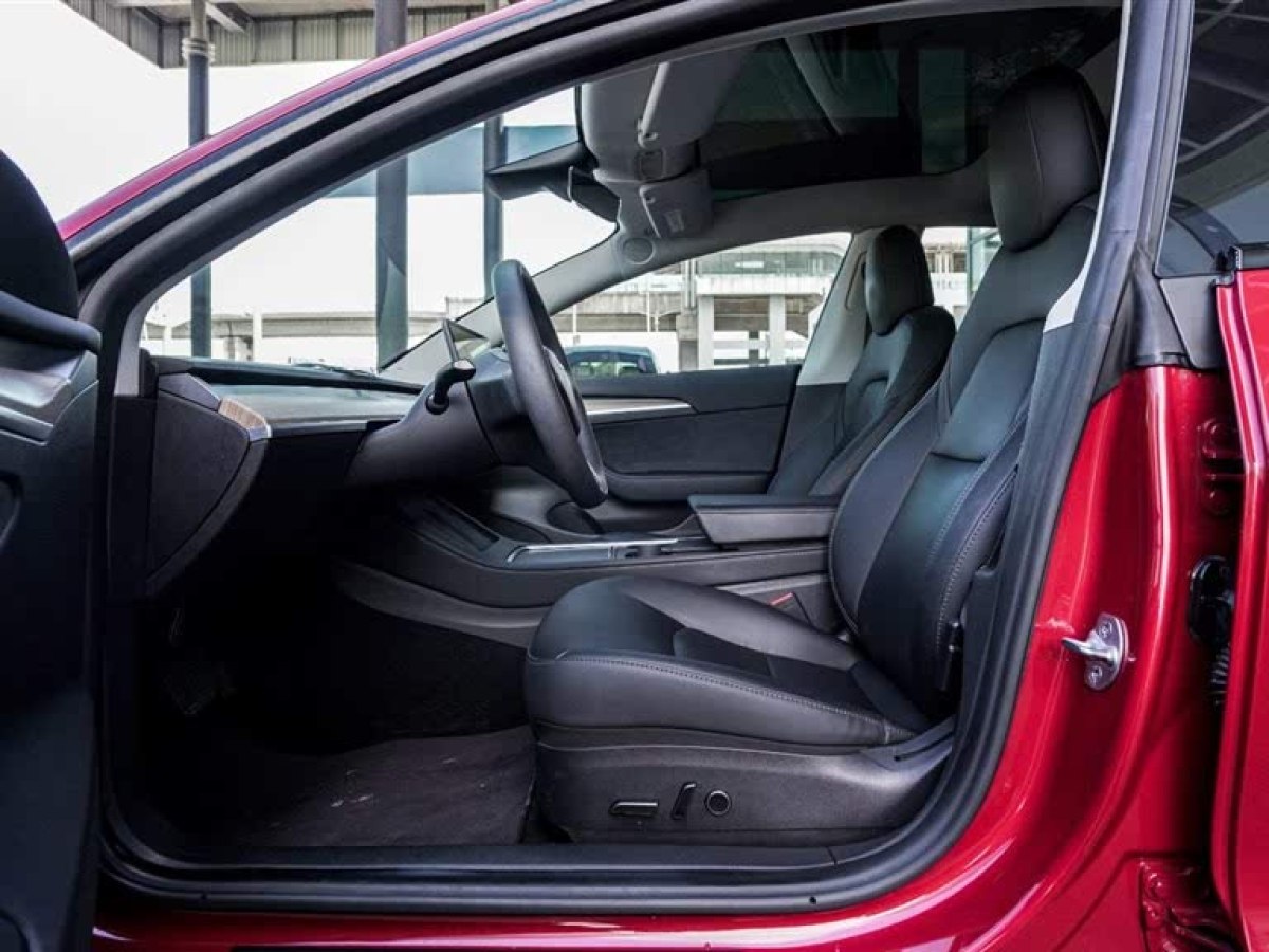 特斯拉 Model 3  2023款 煥新版 后輪驅(qū)動圖片