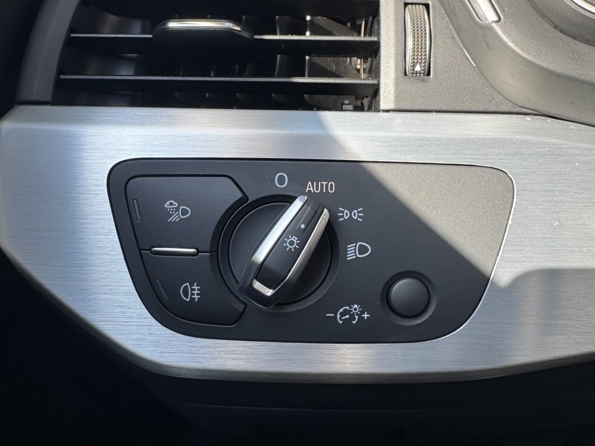 奧迪 奧迪A4L  2019款 40 TFSI 時尚型 國V圖片
