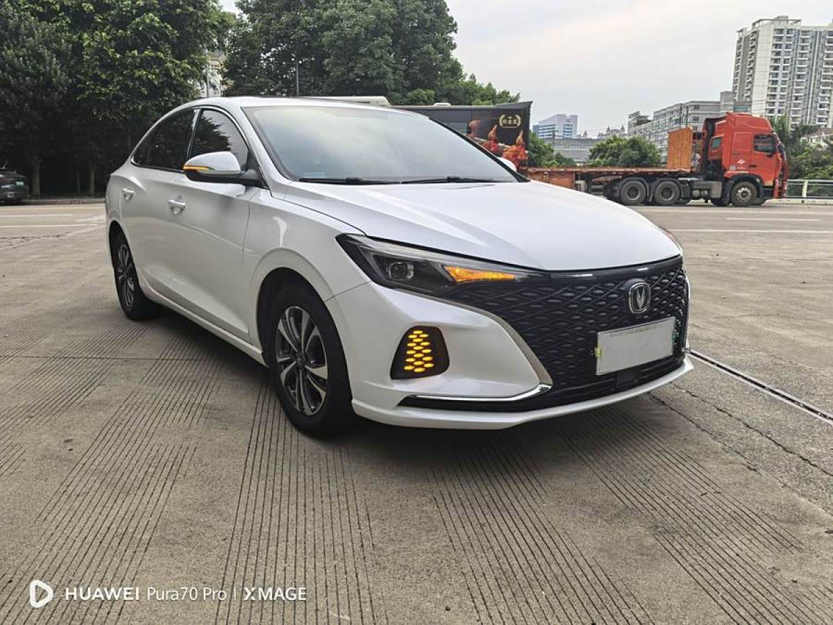 長(zhǎng)安 逸動(dòng)  2020款 PLUS 藍(lán)鯨NE 1.4T GDI DCT尊貴型圖片