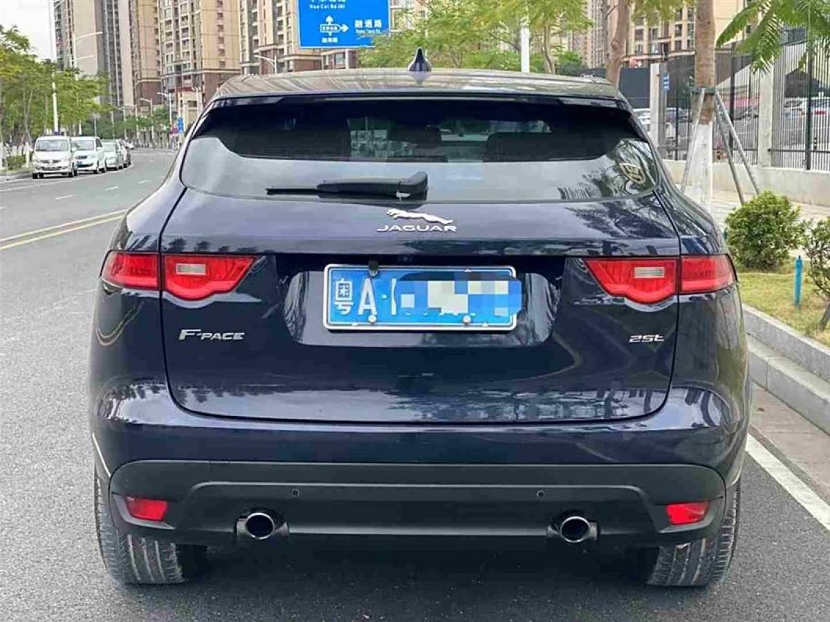 捷豹 F-PACE  2016款 2.0T 兩驅(qū)都市尊享版圖片