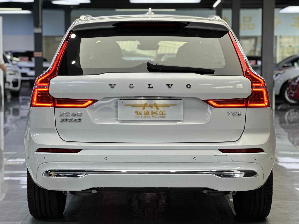 沃爾沃 XC60新能源  2024款 T8 插電混動(dòng) 長(zhǎng)續(xù)航四驅(qū)智雅豪華版圖片